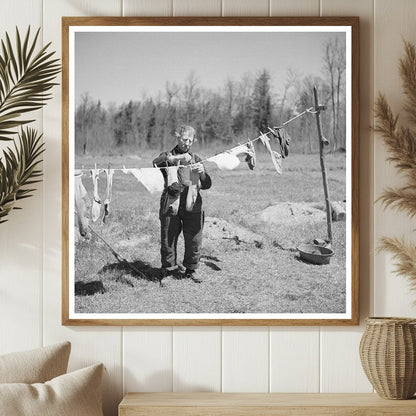 John Bastia Hanging Laundry Iron County Michigan 1937 - Available at KNOWOL