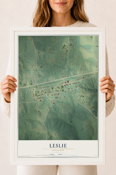 Map of Leslie, Missouri, 18 x 24 inch print in a white wood frame