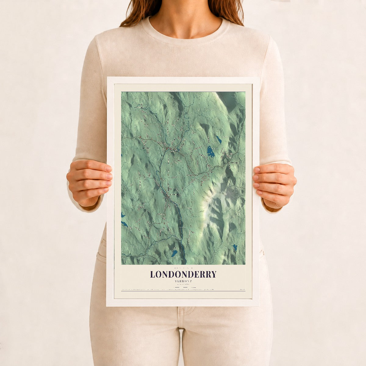 Londonderry, Vermont map print - 12 x 18 white Ayous wood frame