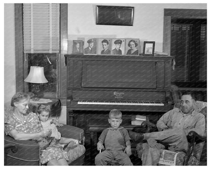 La Roe Family at De Land Pool March 1942 - Available at KNOWOL