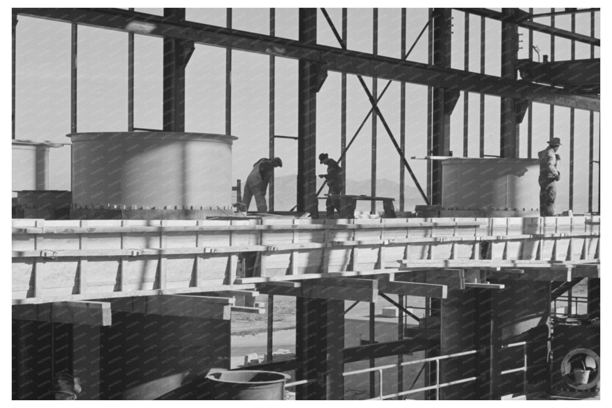 Las Vegas 1946 Basic Magnesium Plant Construction Scene - Available at KNOWOL