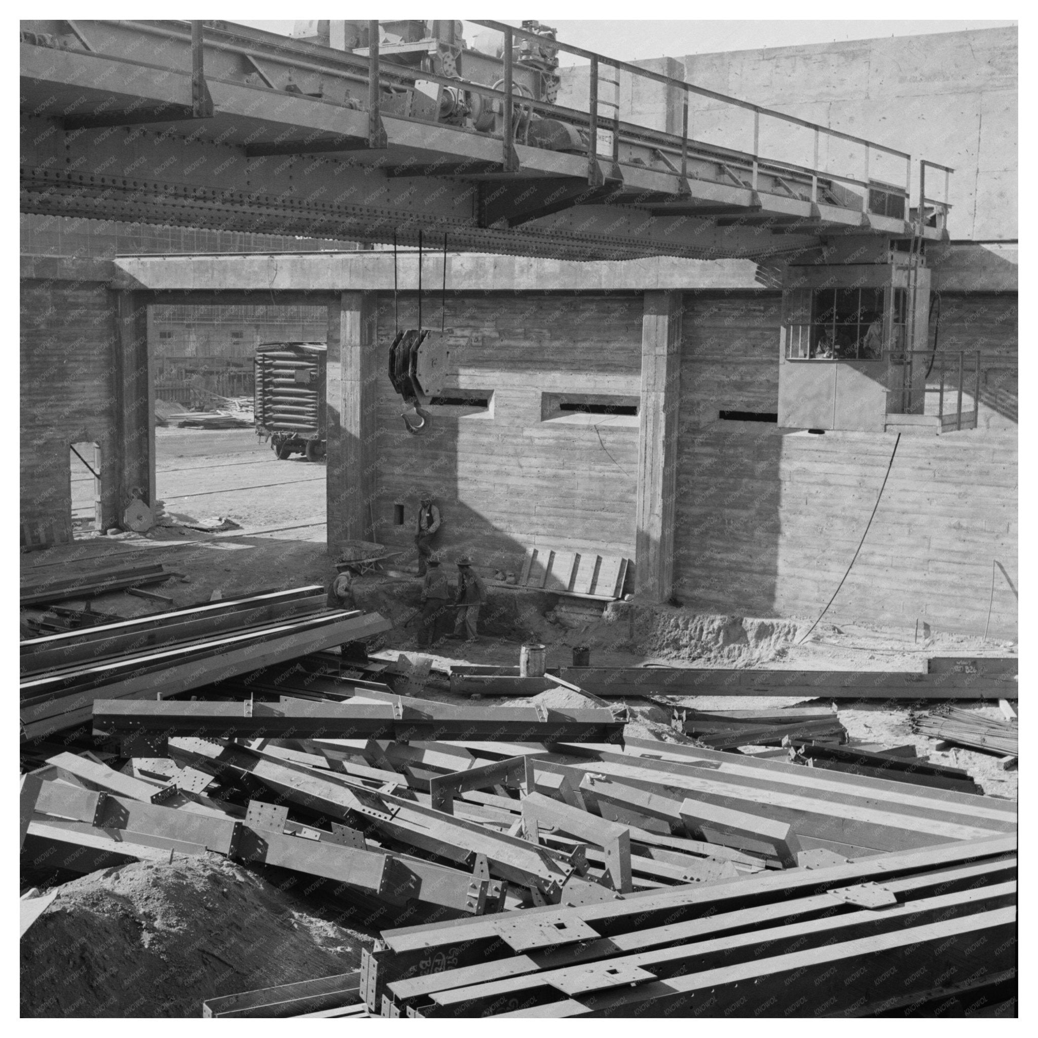 Las Vegas Steel Girders at Basic Magnesium Plant 1943 - Available at KNOWOL