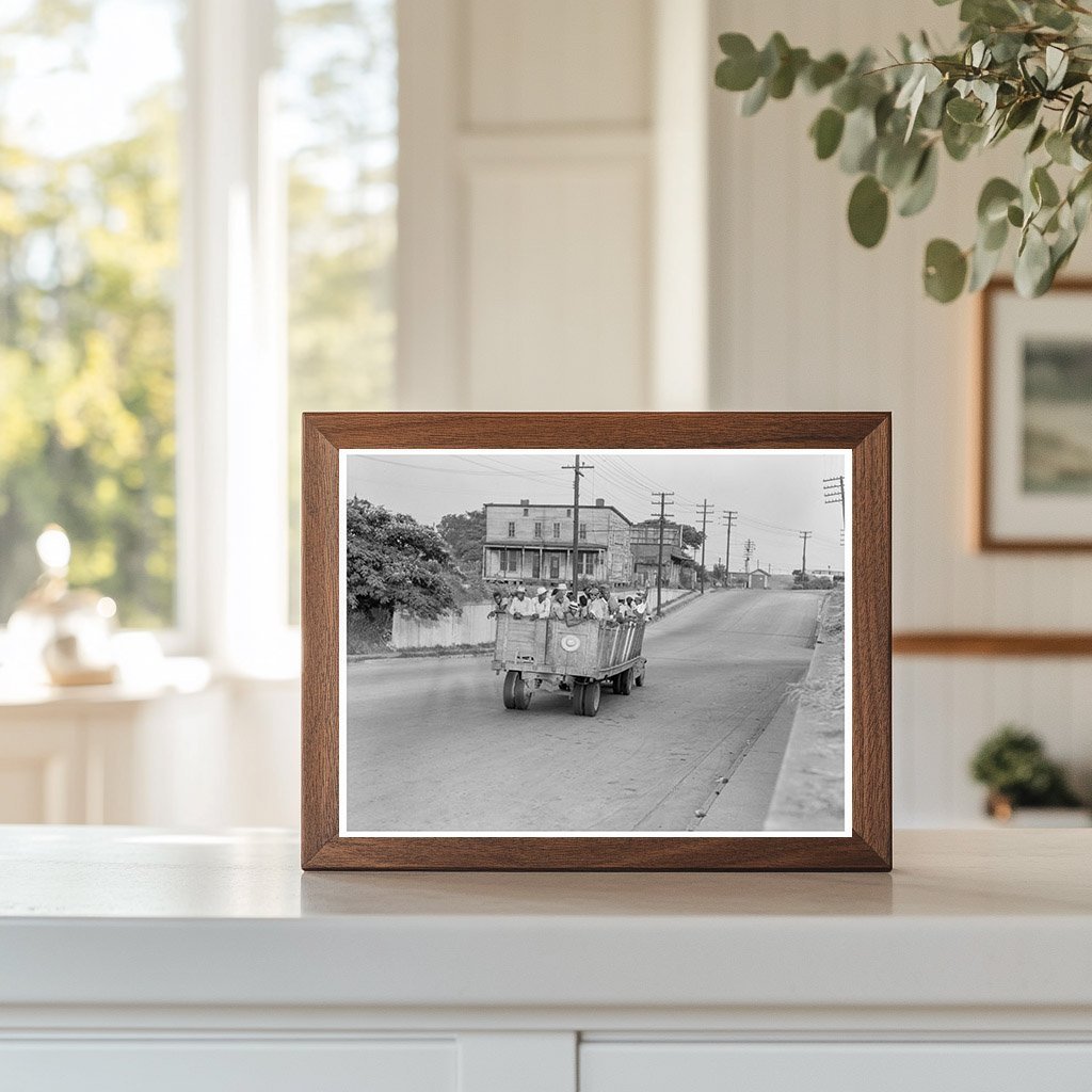 Last Truckload of Cotton Workers Leaving Memphis 1937 - Available at KNOWOL