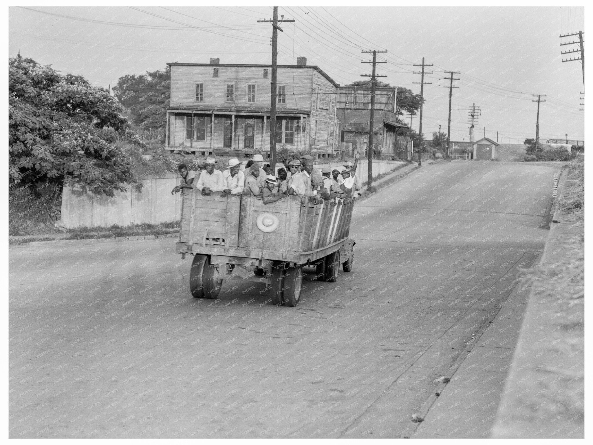 Last Truckload of Cotton Workers Leaving Memphis 1937 - Available at KNOWOL