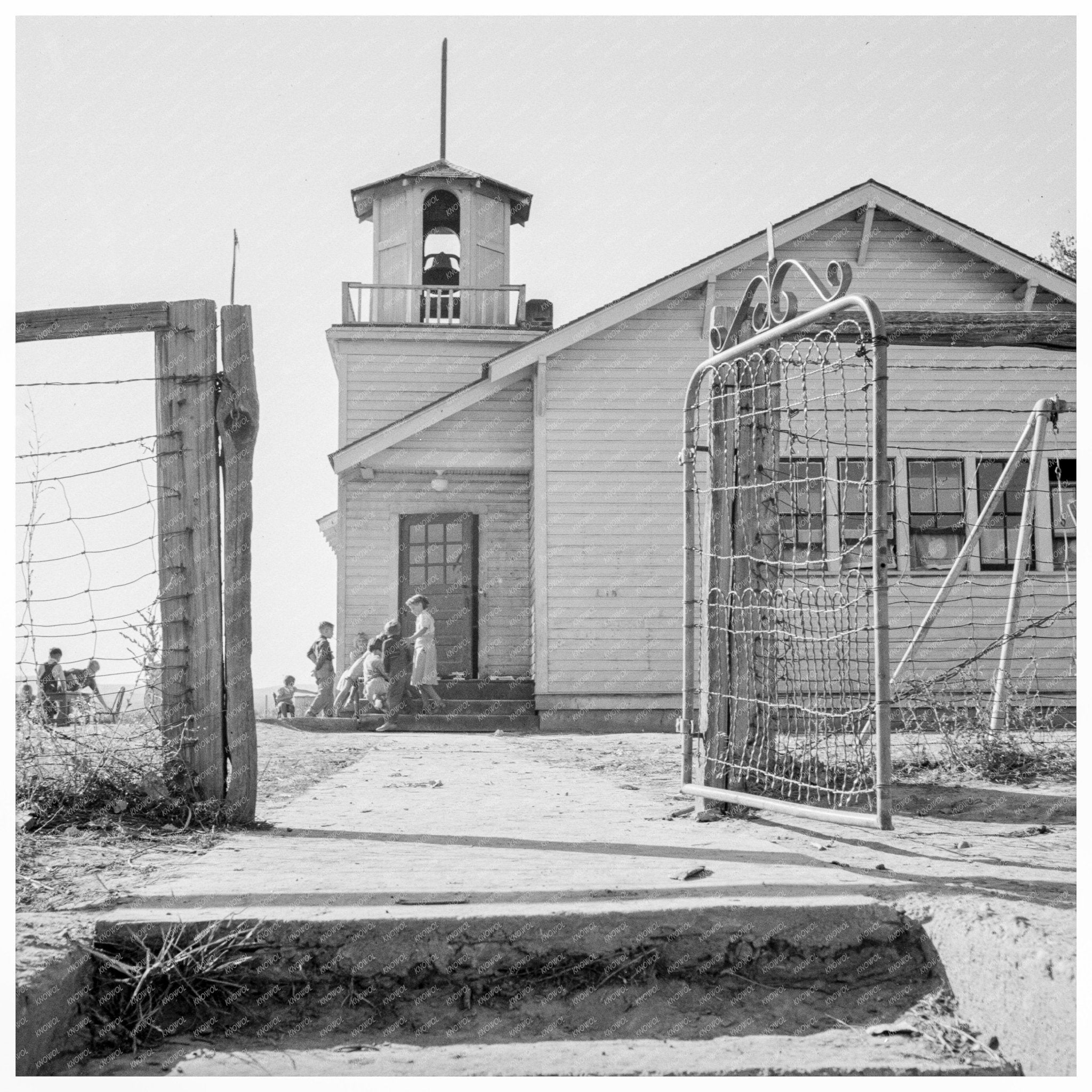 Lincoln Bench School Entrance Malheur County Oregon 1939 - Available at KNOWOL