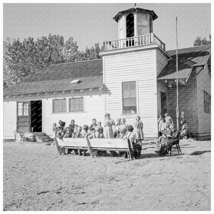 Lincoln Bench School Malheur County Oregon 1939 - Available at KNOWOL