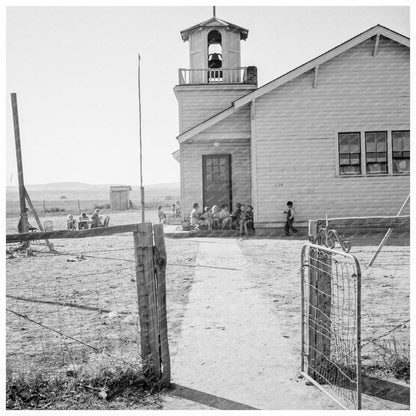 Lincoln Bench School Oregon 1939 Rural Education Image - Available at KNOWOL