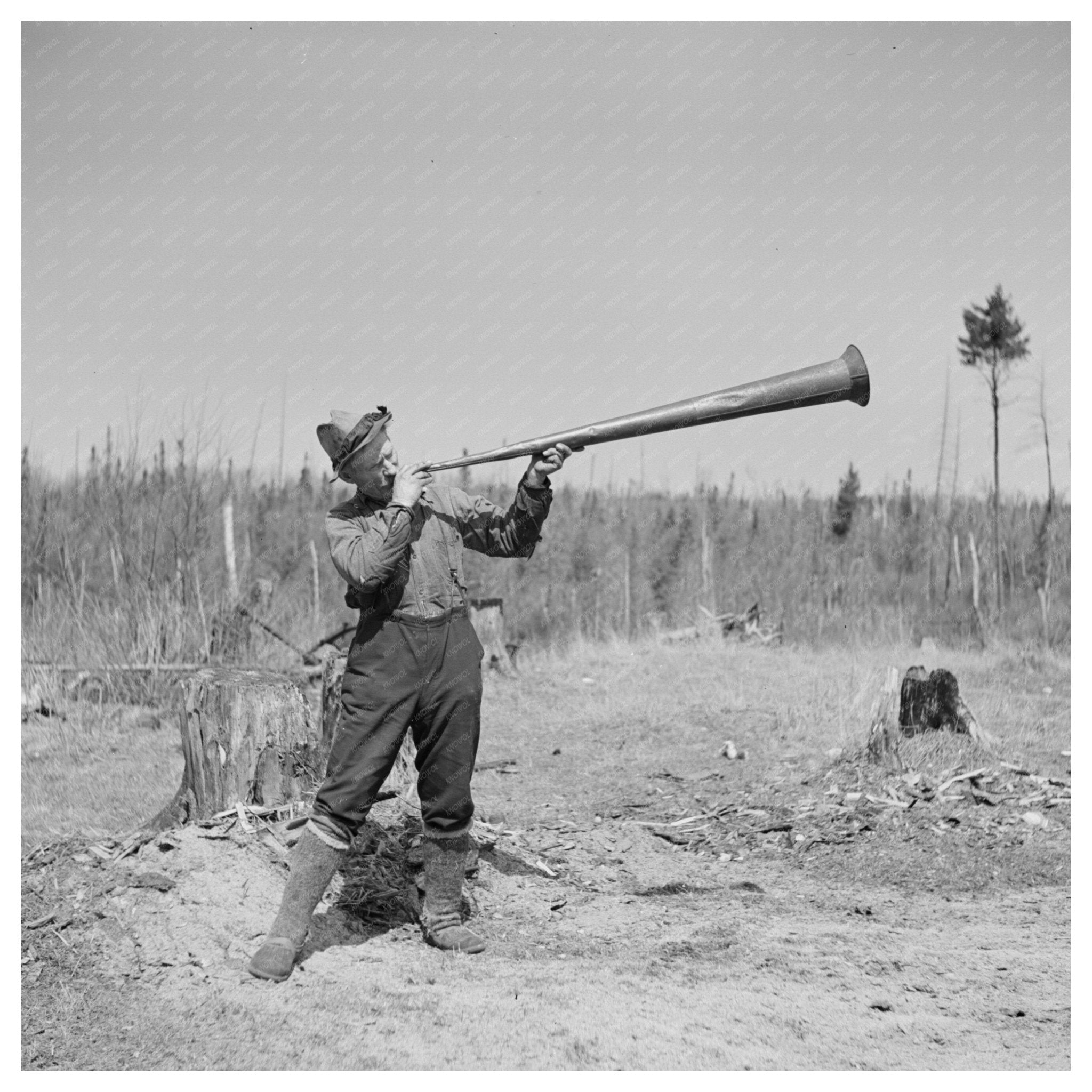 Lon Allen Calling Workers to Dinner Iron River Michigan 1937 - Available at KNOWOL