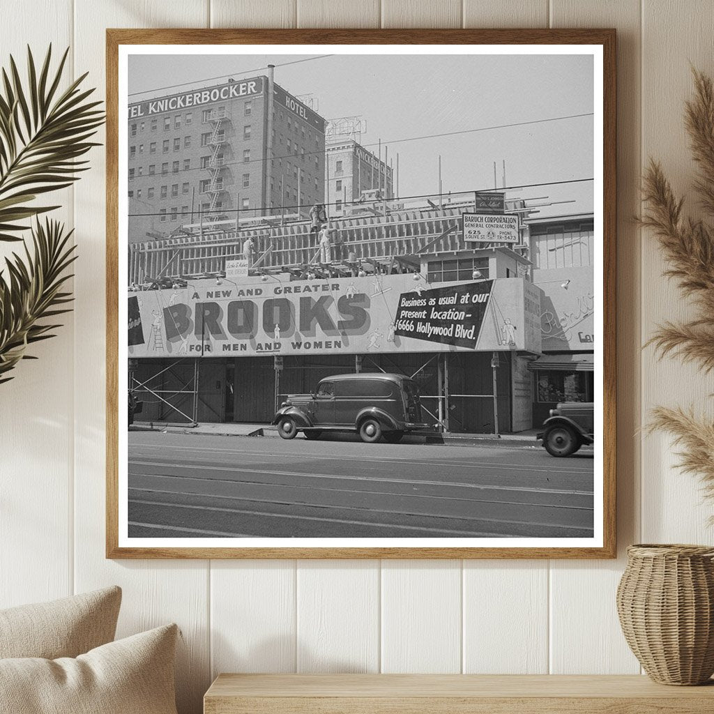 Los Angeles Street Scene April 1942 Urban Life Photo - Available at KNOWOL