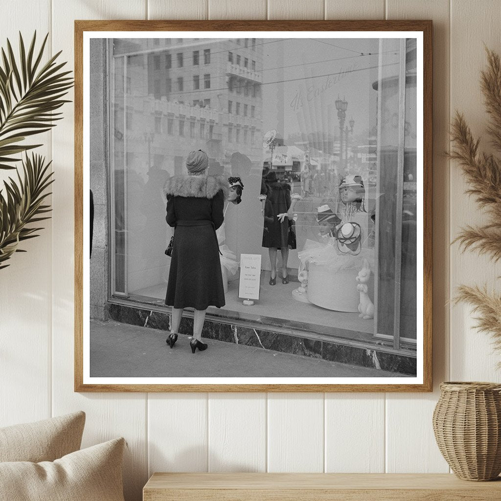 Los Angeles Street Scene April 1942 Window Shopping - Available at KNOWOL