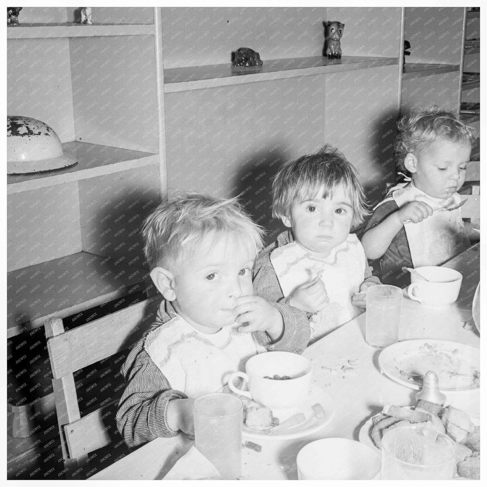 Lunchtime for Young Migrants at Shafter Camp 1939 - Available at KNOWOL