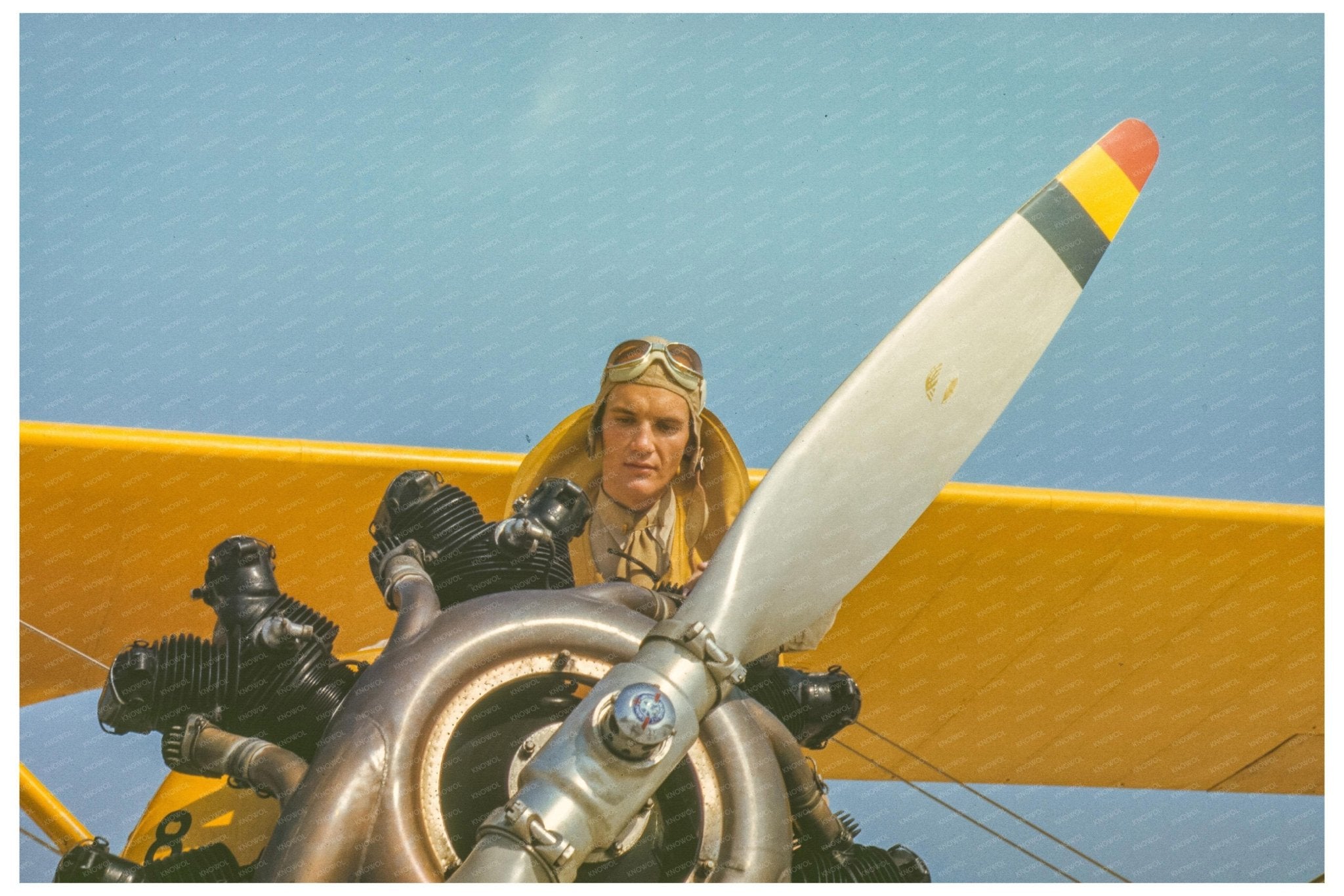 Marine lieutenant with towing plane at Parris Island 1942 - Available at KNOWOL