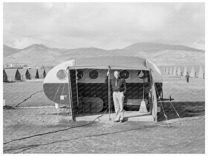 Merrill Oregon Mobile Camp Office Trailer October 1939 - Available at KNOWOL