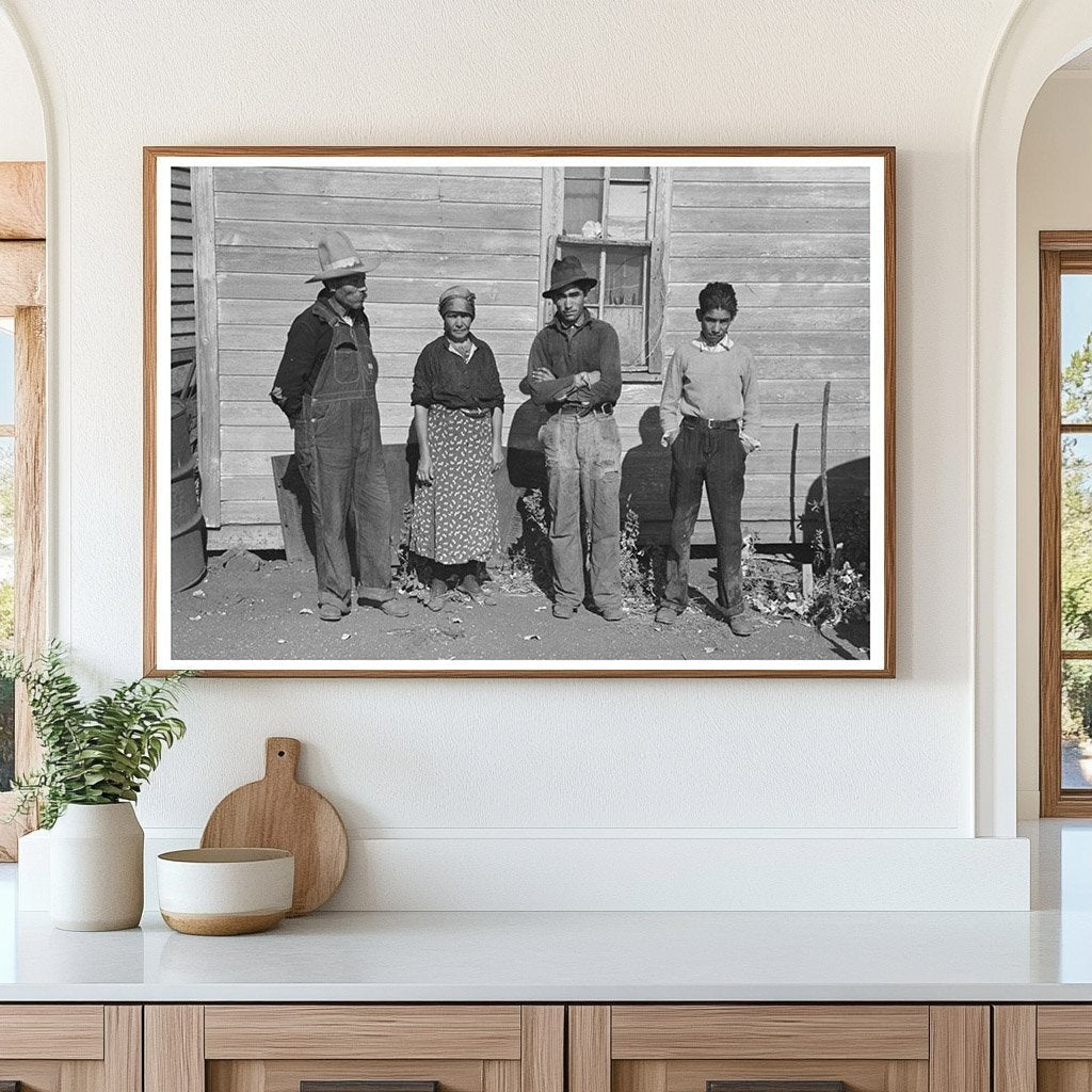 Mexican Beet Worker Family Minnesota 1937 - Available at KNOWOL