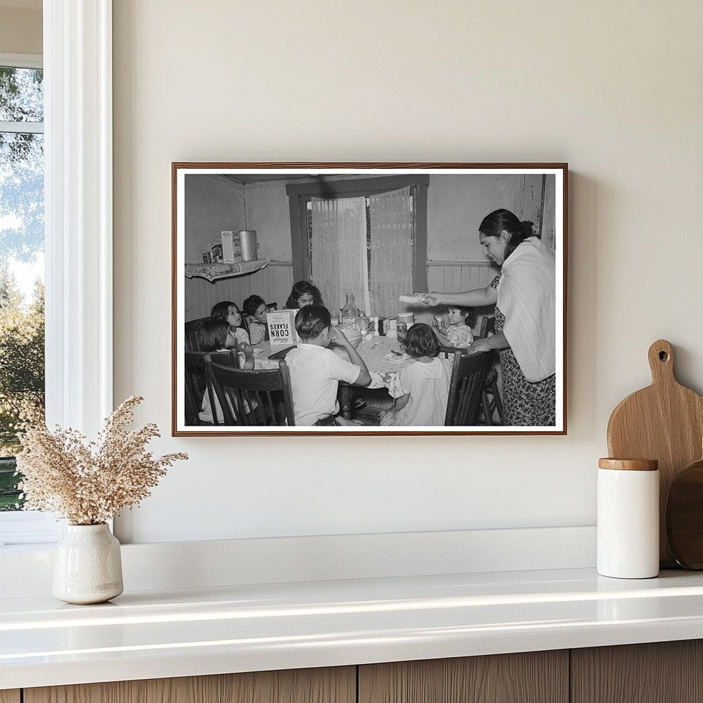 Mexican Children Enjoy Lunch in San Diego 1941 - Available at KNOWOL