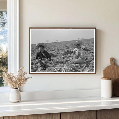 Mexican Couple Carrot Harvesting Edinburg Texas 1939 - Available at KNOWOL