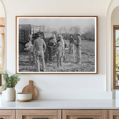 Mexican Laborers Tying Carrots in Santa Maria Texas 1939 - Available at KNOWOL