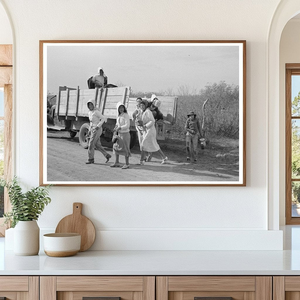 Mexican Women Disembarking Truck La Pryor Texas 1939 - Available at KNOWOL