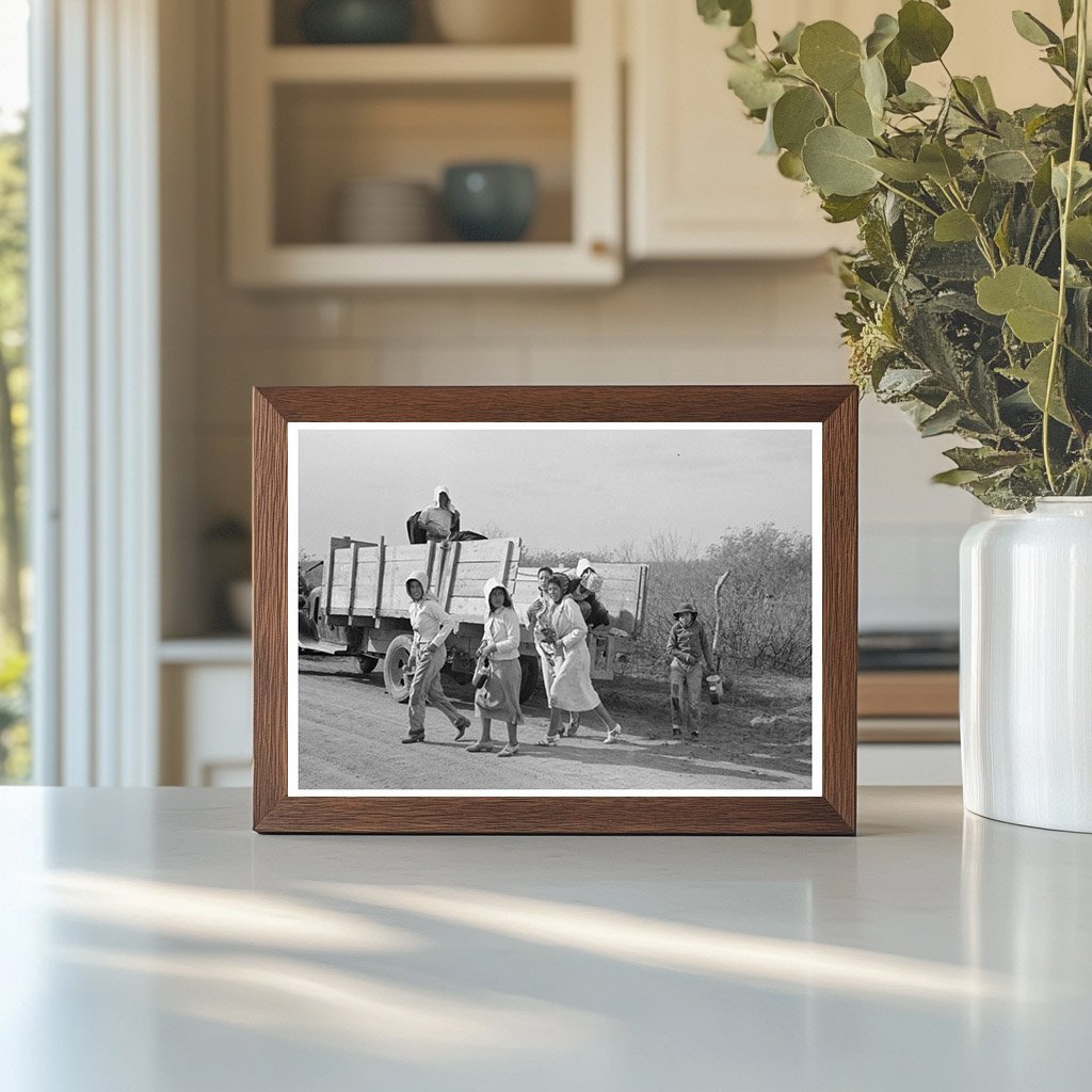 Mexican Women Disembarking Truck La Pryor Texas 1939 - Available at KNOWOL