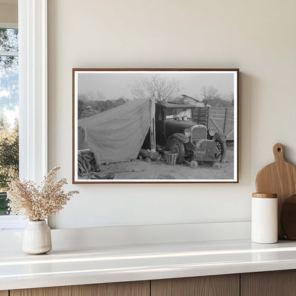 Migrant Family Car and Tent in Edinburg Texas 1939 - Available at KNOWOL