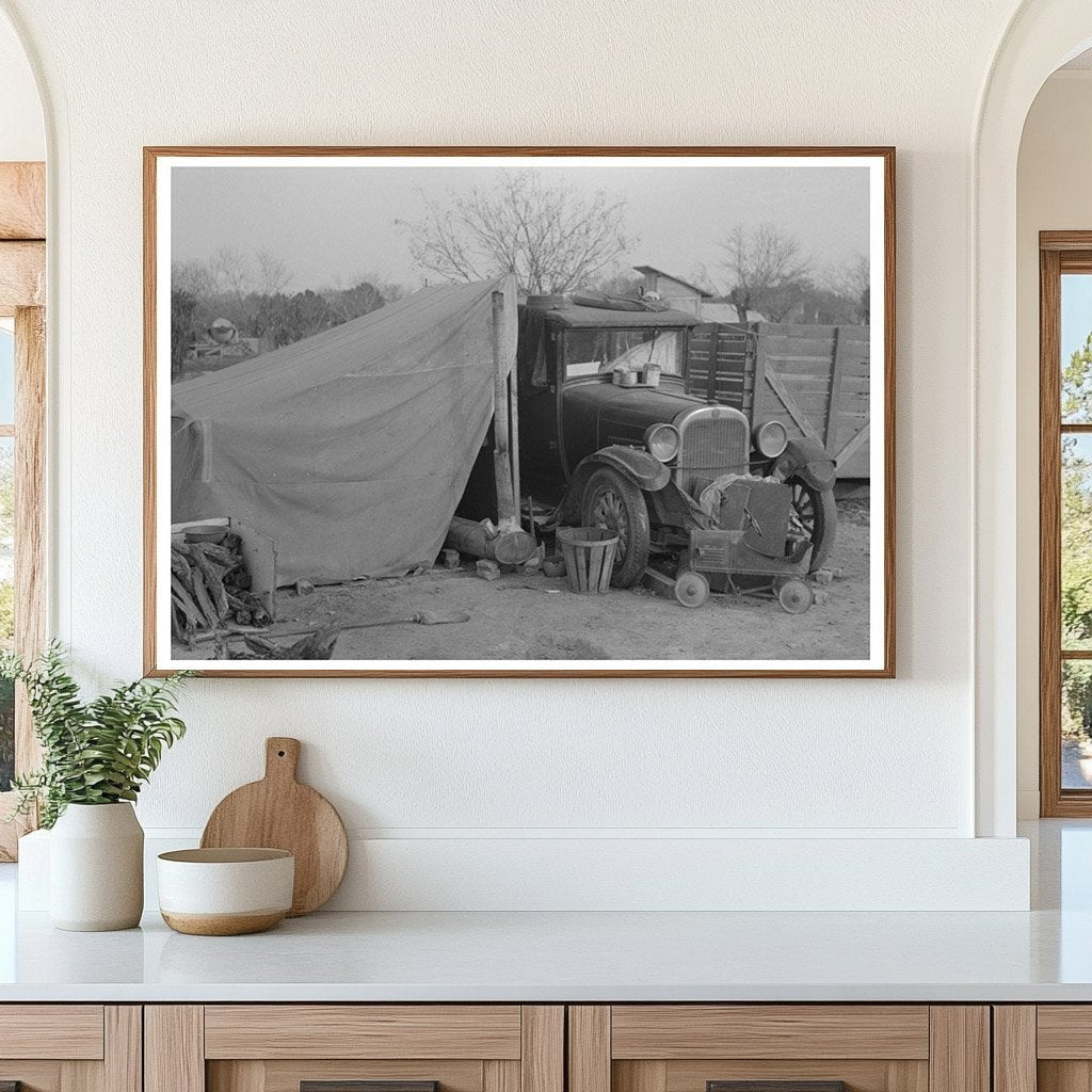 Migrant Family Car and Tent in Edinburg Texas 1939 - Available at KNOWOL