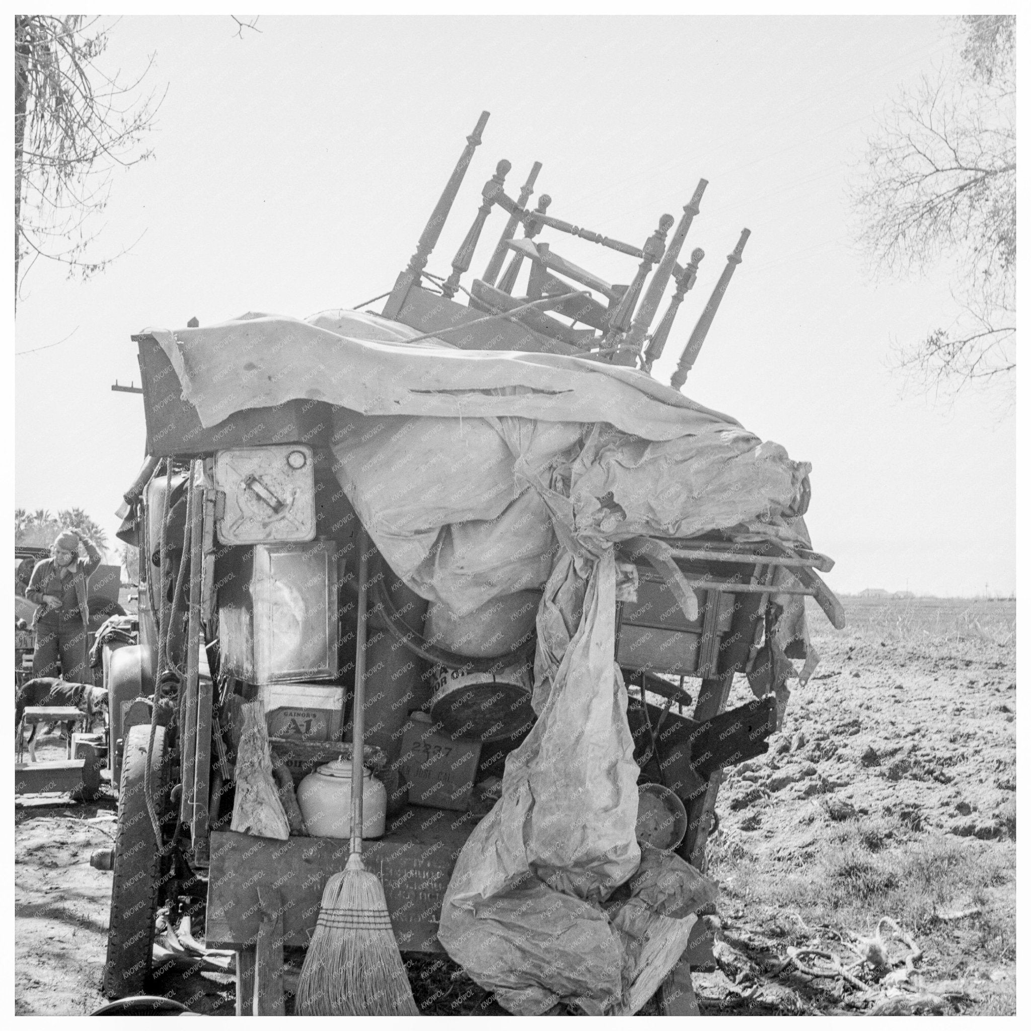 Migrant Family on U.S. Route 99 Kern County 1939 - Available at KNOWOL