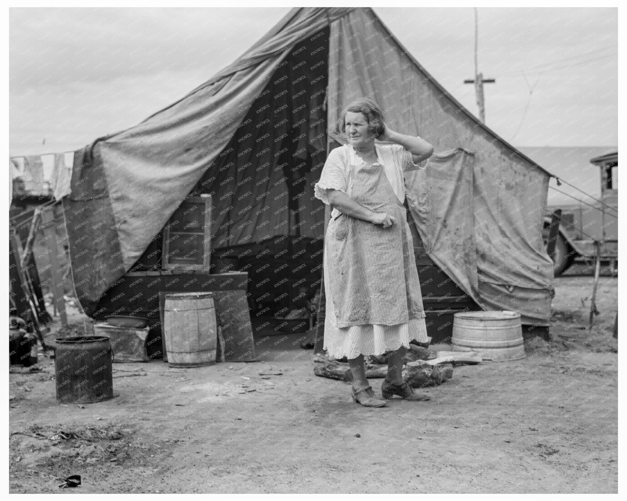 Migrant Family Waiting for Work in California 1936 - Available at KNOWOL