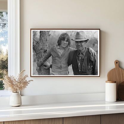 Migrant Father and Daughter in Texas 1939 - Available at KNOWOL