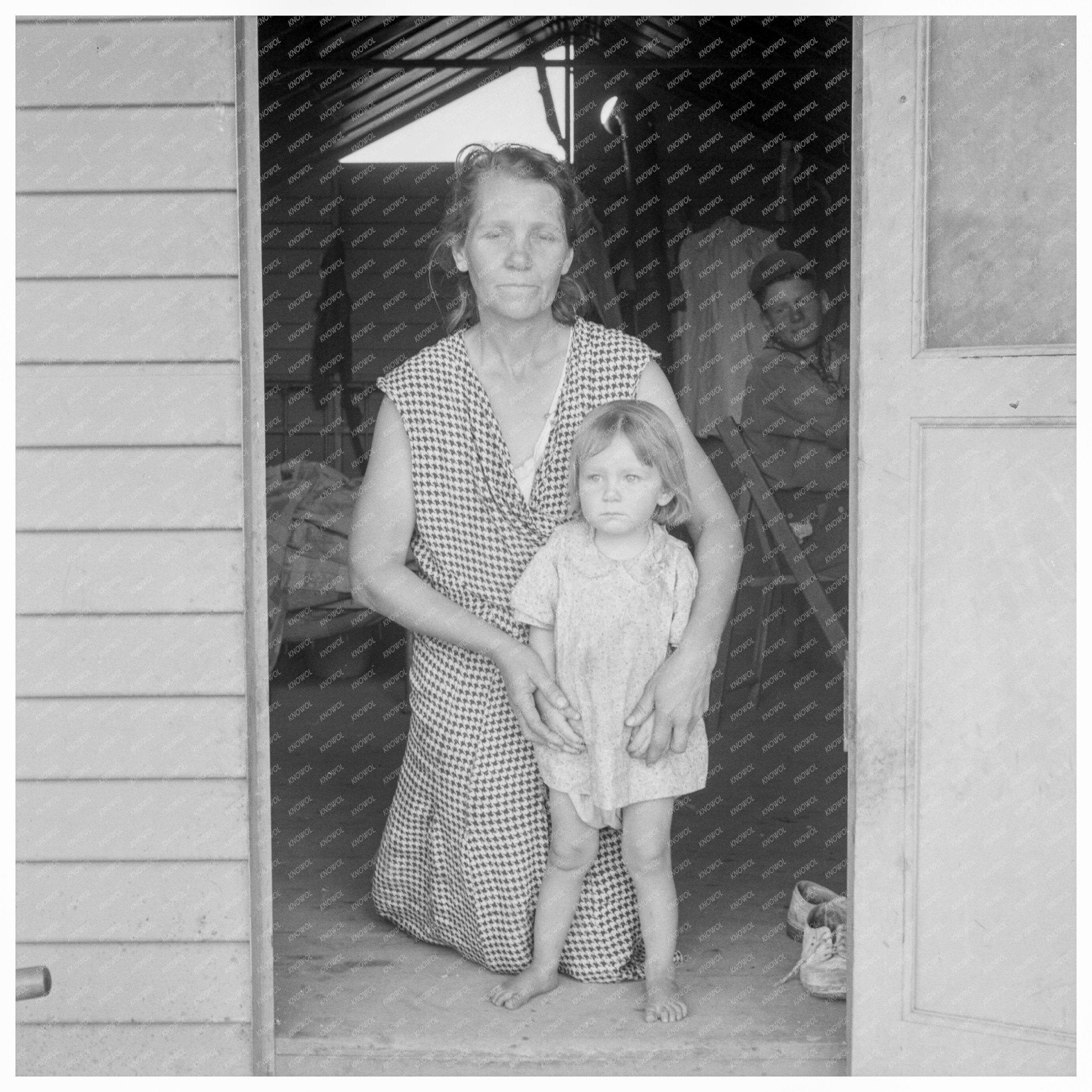 Migrant Mother and Child in Tulare County California 1939 - Available at KNOWOL