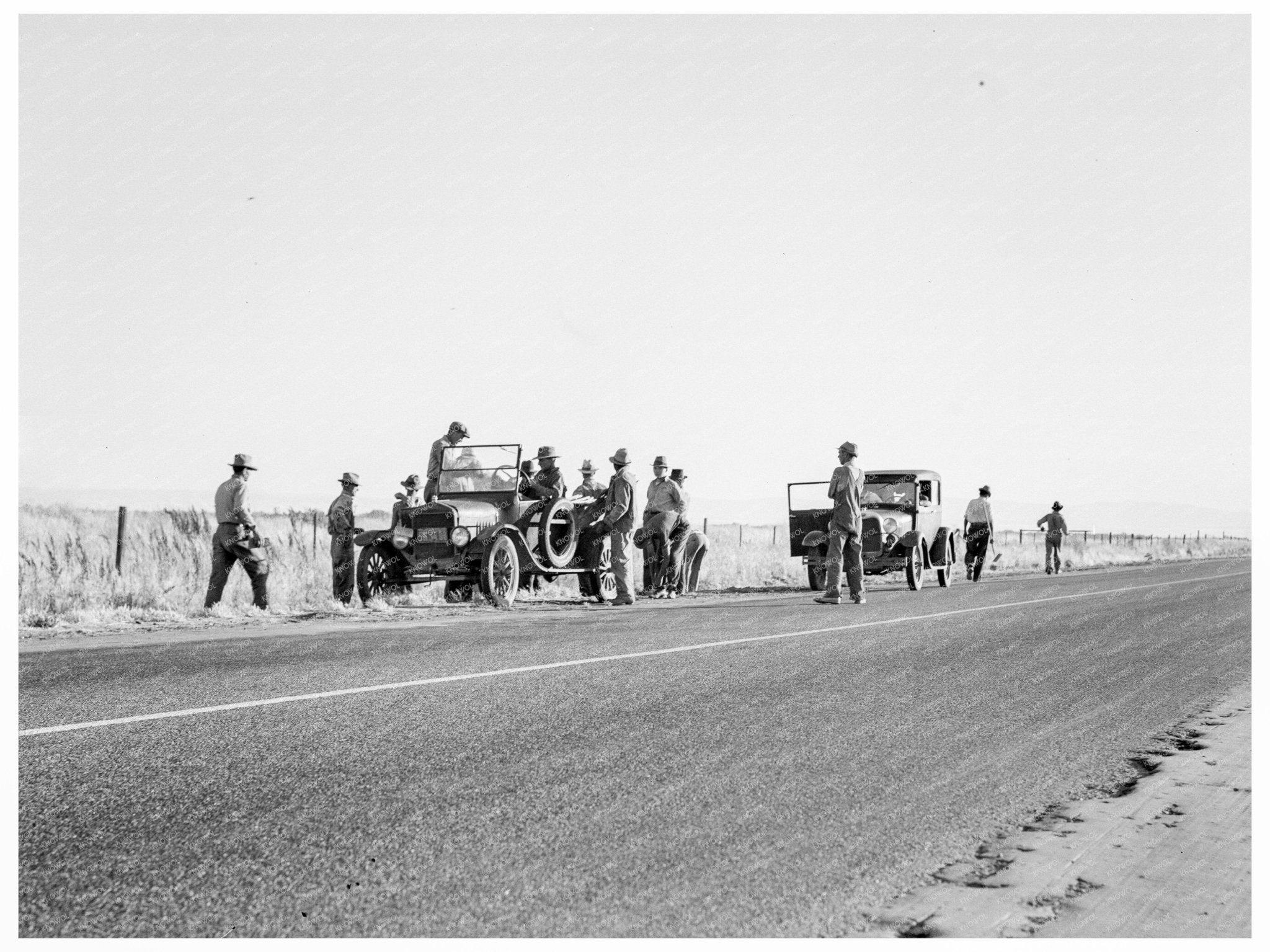 Migratory Workers Cotton Hoed in Los Banos 1939 - Available at KNOWOL