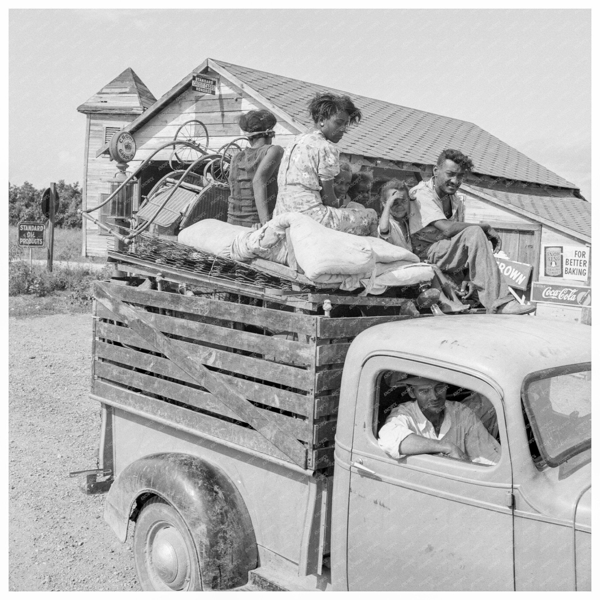 Mississippi Delta Family Relocating June 1938 - Available at KNOWOL