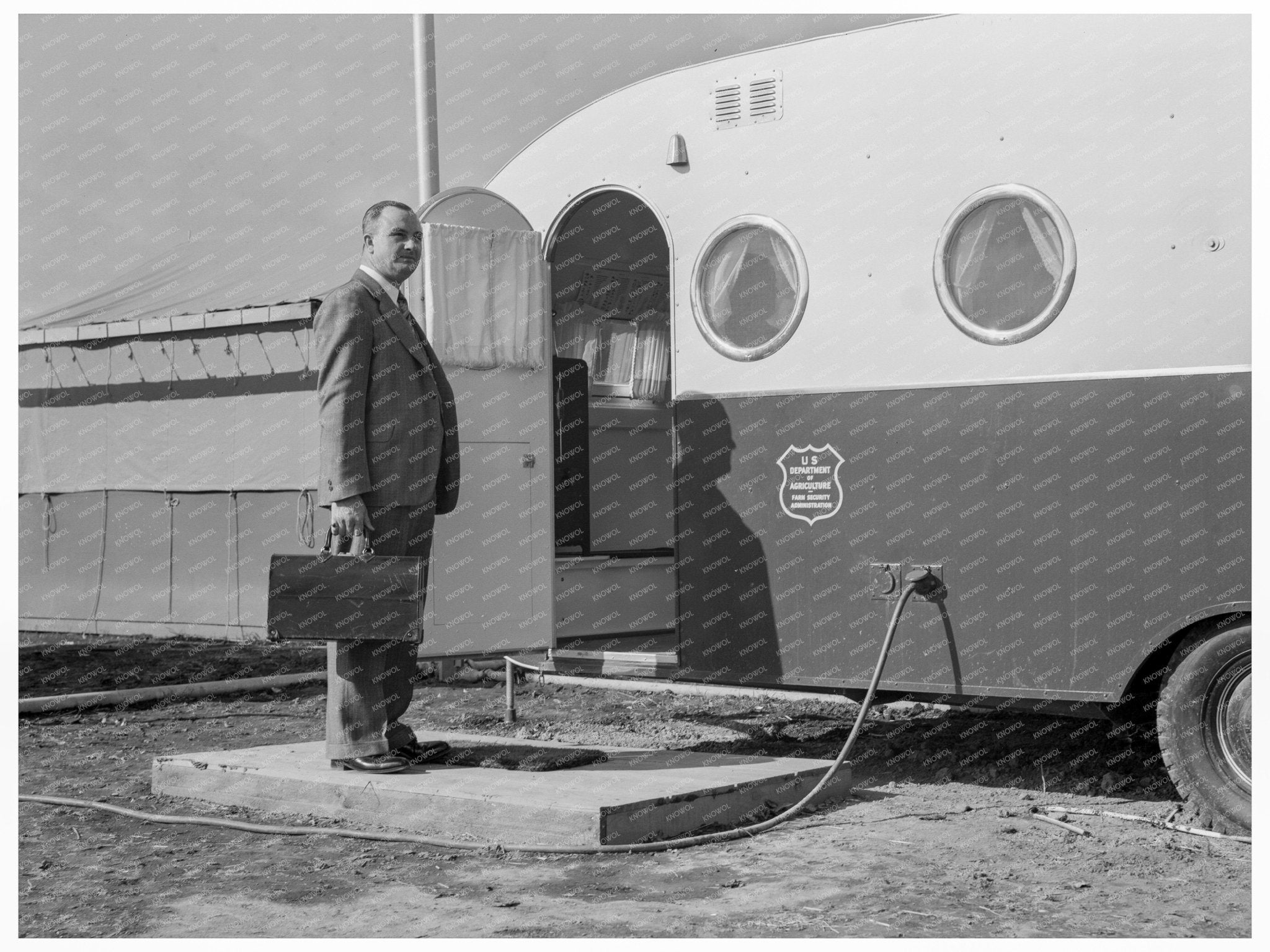 Mobile Clinic in Oregon Farm Security Camp 1939 - Available at KNOWOL