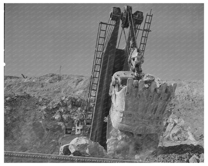 Morenci Arizona Copper Ore Loading 1942 - Available at KNOWOL