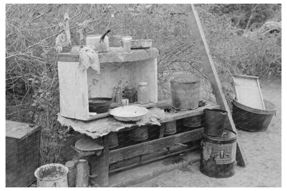 Mother and Child White Migrant Workers Texas 1939 - Available at KNOWOL