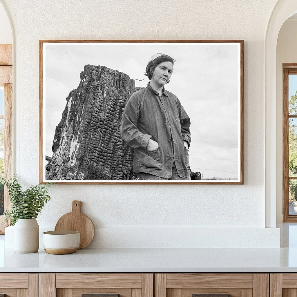 Mrs. Arnold Farming in Thurston County Washington 1939 - Available at KNOWOL