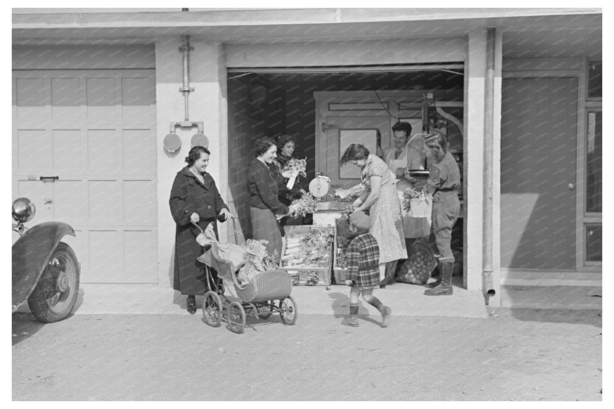 Nathan Dubin Grocery and Kosher Meat Shop 1936 - Available at KNOWOL