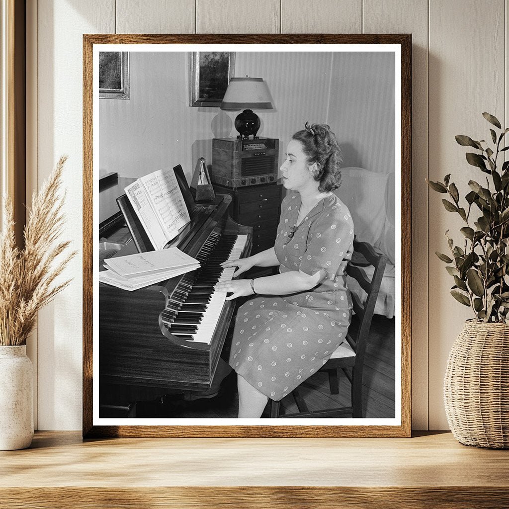 Nathleen Rea Singing Soprano Bach Festival 1944 - Available at KNOWOL