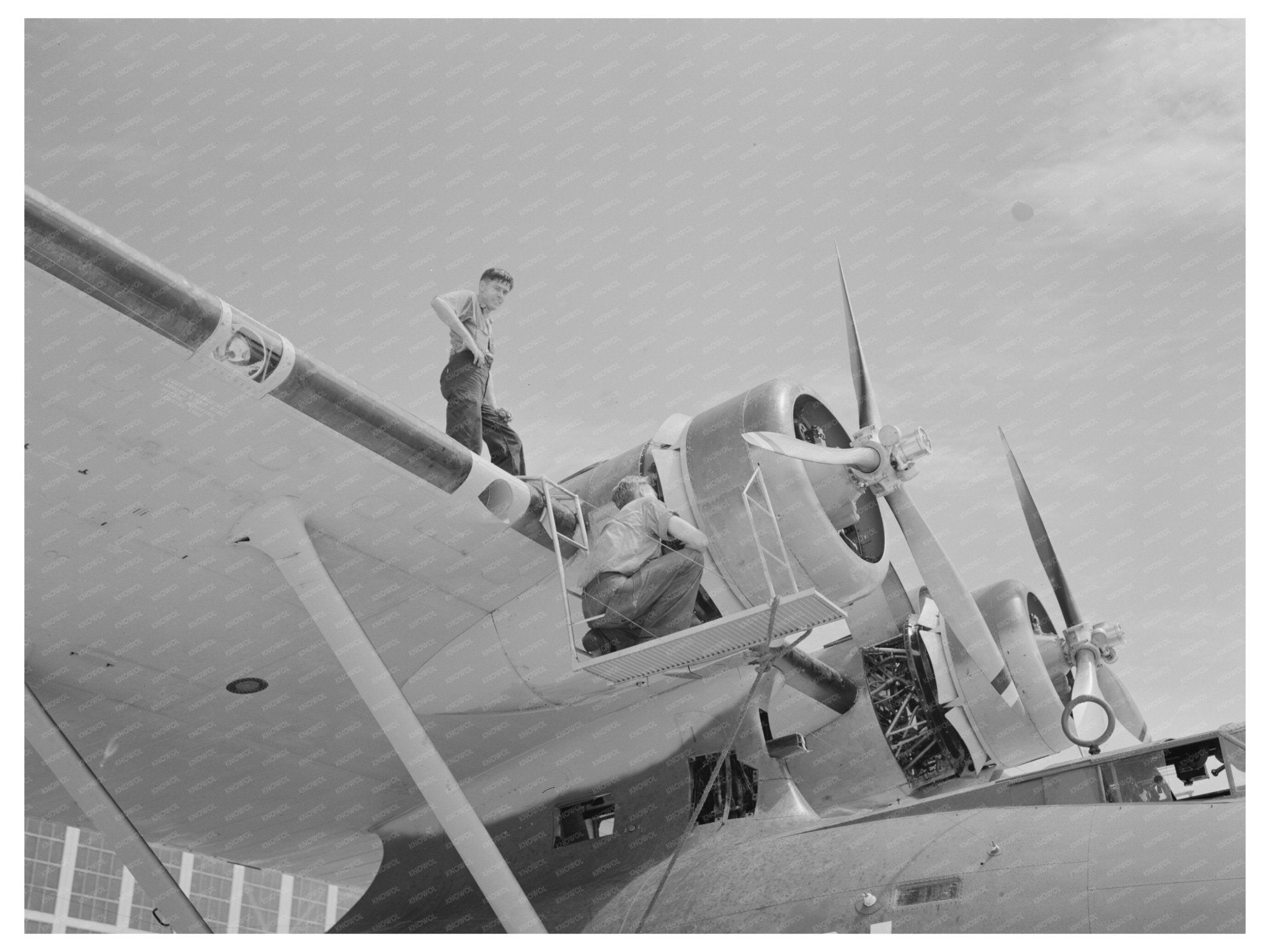 Navy PBY Flying Boat Maintenance August 1942 - Available at KNOWOL