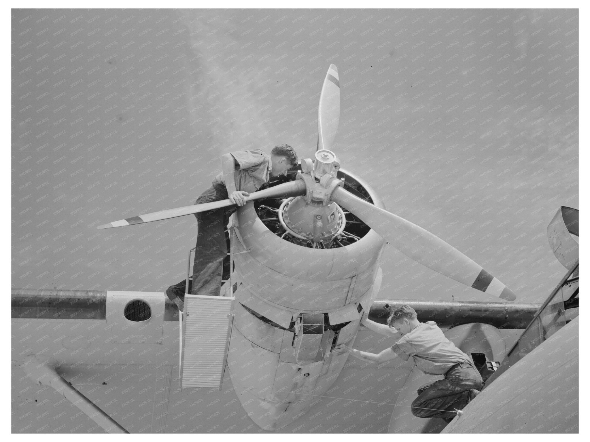 Navy PBY Flying Boat Maintenance Corpus Christi August 1942 - Available at KNOWOL