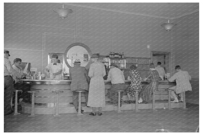 New Madrid Missouri Bus Rest Stop Interior May 1938 - Available at KNOWOL