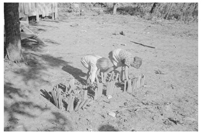 New Madrid Missouri Residents May 1938 Vintage Photo - Available at KNOWOL