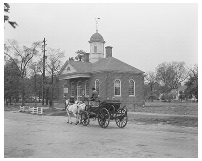 Old Courthouse Williamsburg Virginia 1943 Image - Available at KNOWOL