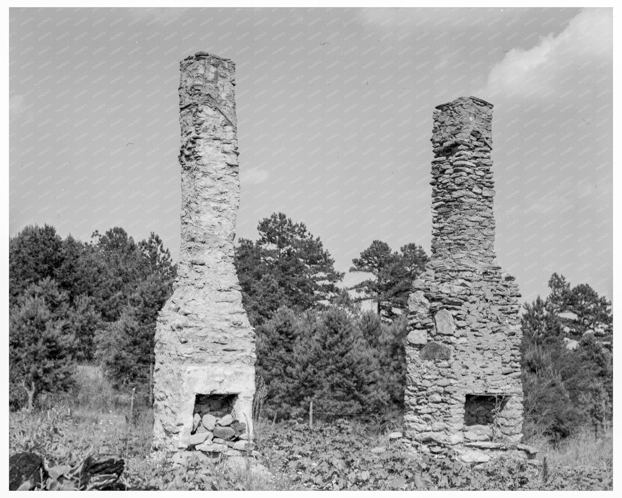 Old Plantation House Chimneys Georgia July 1937 - Available at KNOWOL