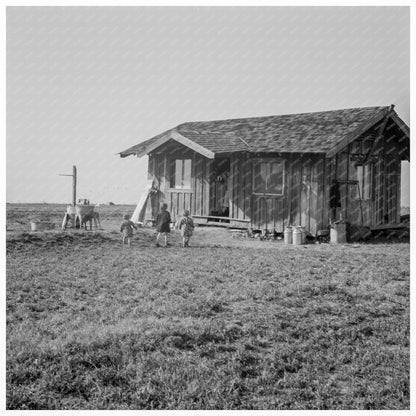 Oregon Family Migrates to California Agricultural Fields 1939 - Available at KNOWOL