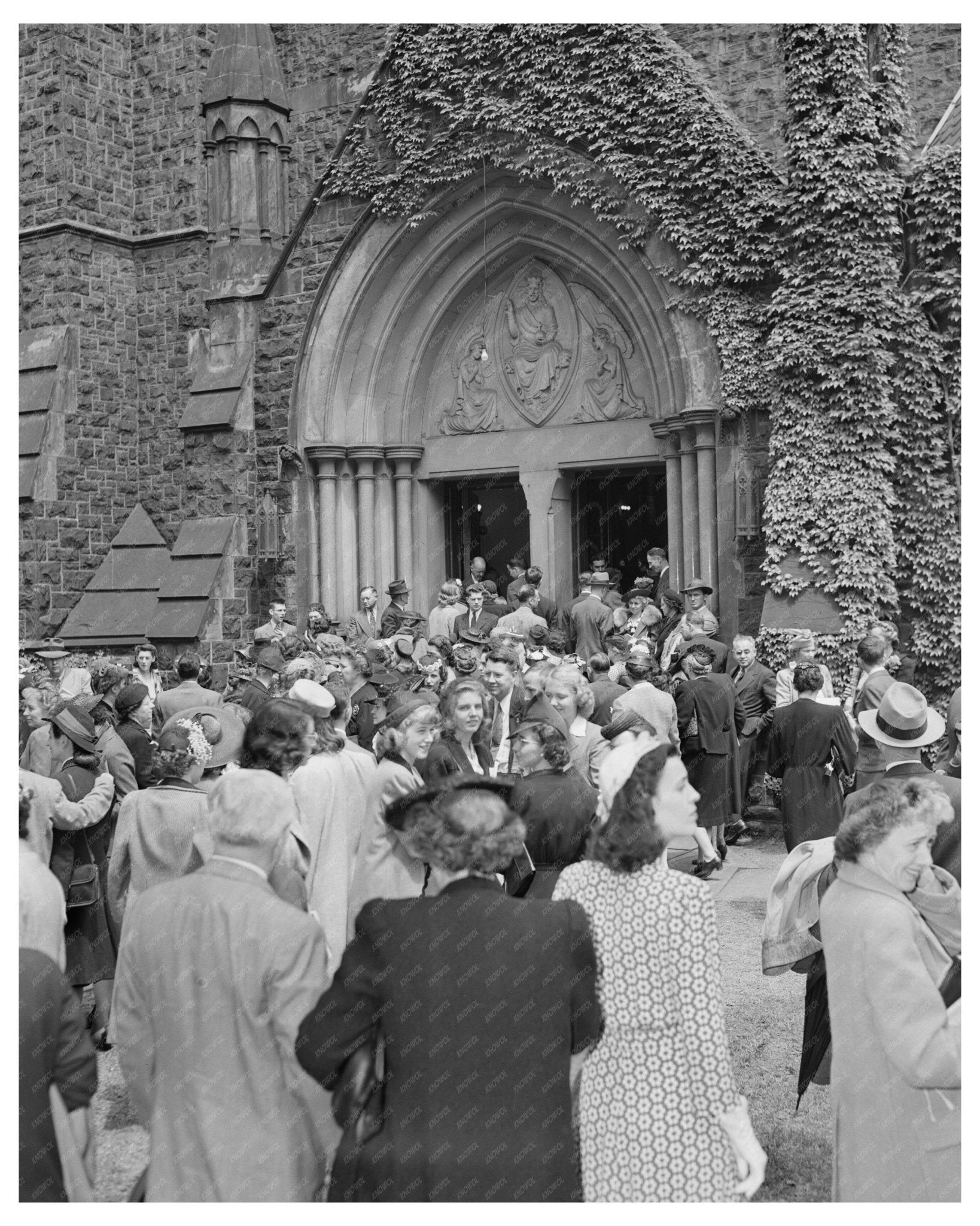 Packer Memorial Chapel Entrance Bethlehem 1944 - Available at KNOWOL