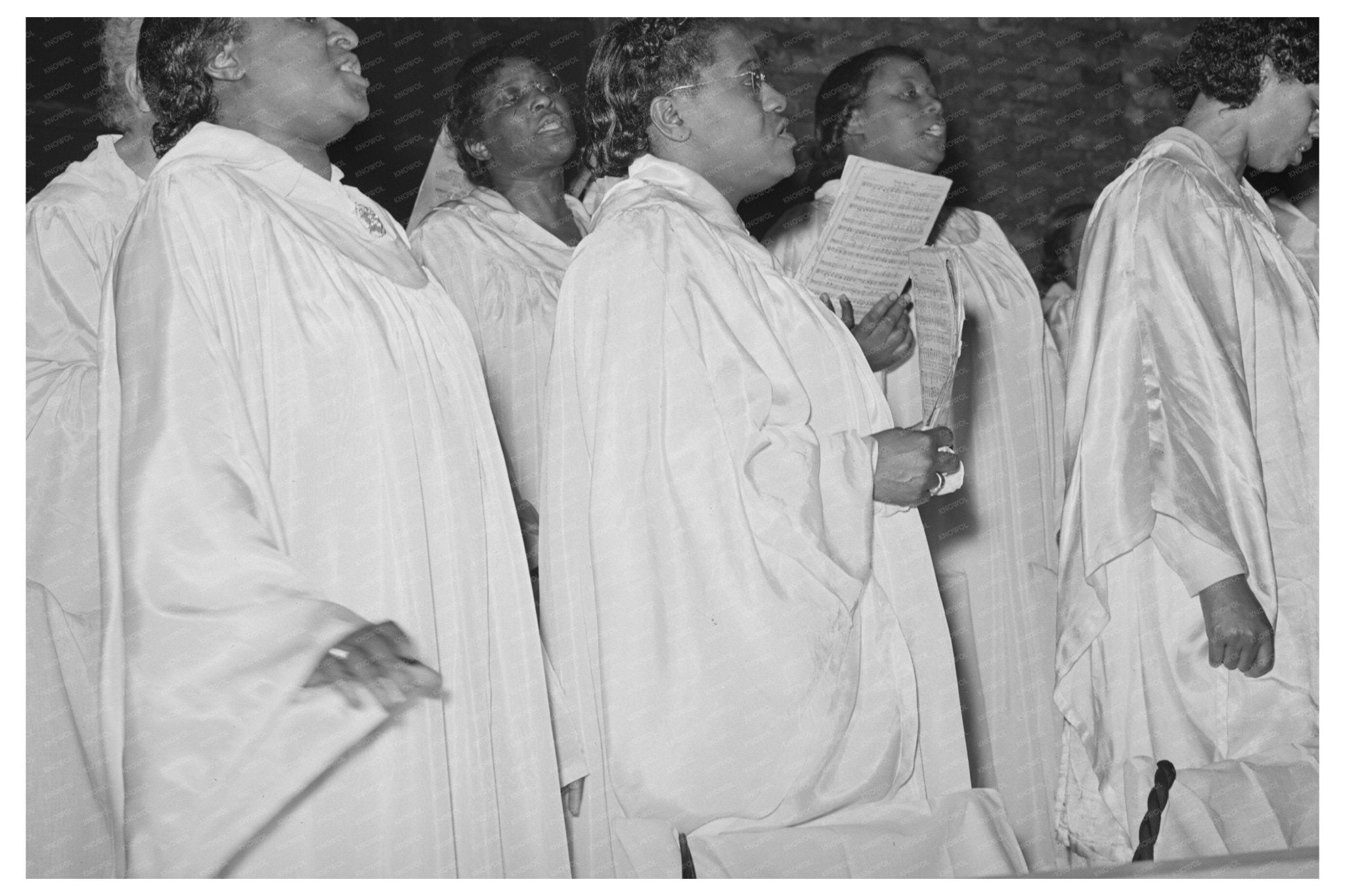 Pentecostal Church Choir Southside Chicago 1941 - Available at KNOWOL