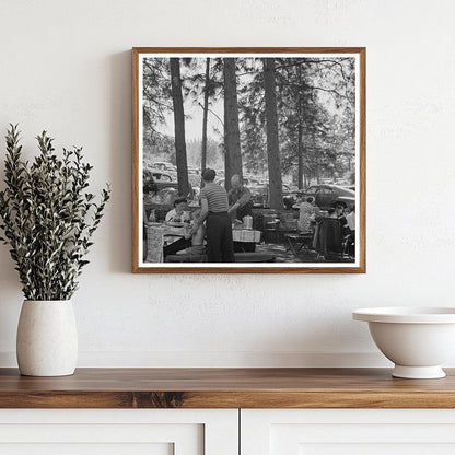 Picnickers in Klamath Falls Oregon July 1942 - Available at KNOWOL