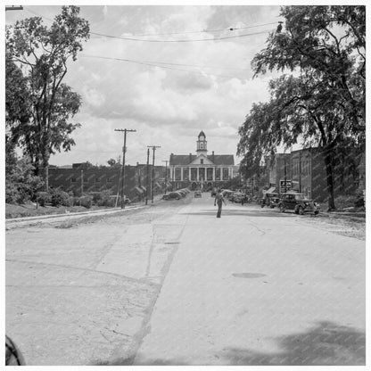 Pittsboro Courthouse and Confederate Monument 1939 - Available at KNOWOL