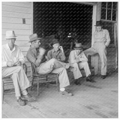 Political Discussions at South Carolina Livery Stable 1938 - Available at KNOWOL