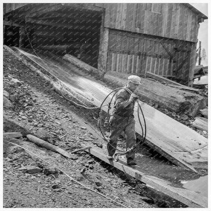 Pond Monkey Transporting Cable Keno Oregon 1939 - Available at KNOWOL